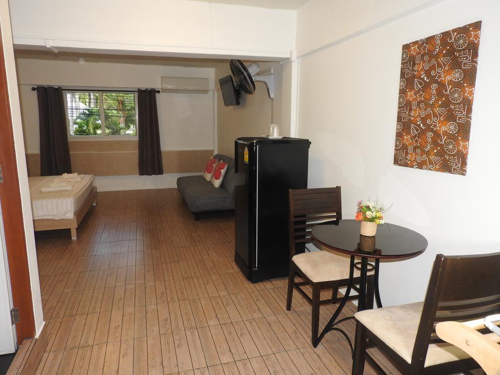 Allstar Guesthouse Karon Dış mekan fotoğraf