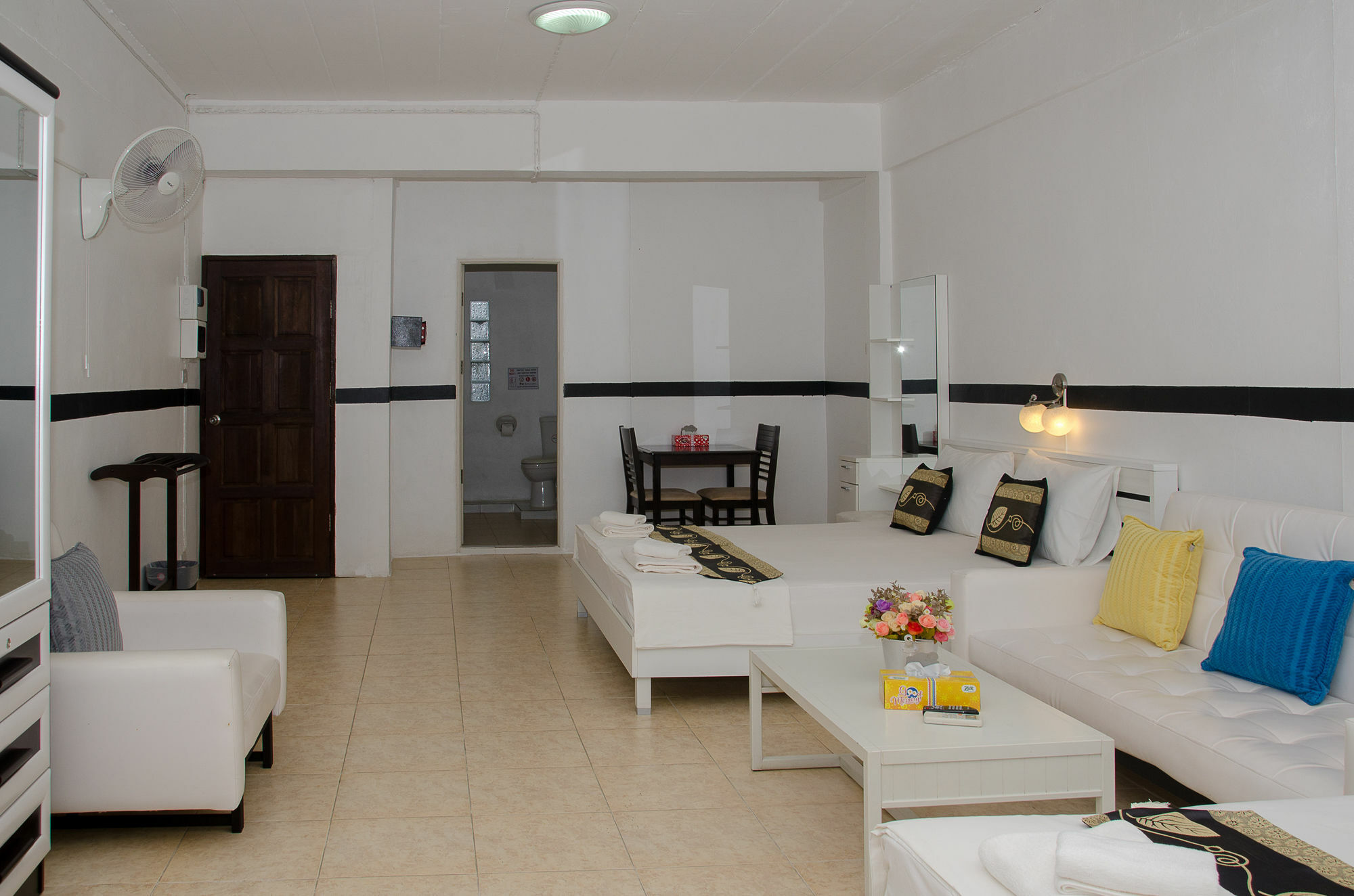 Allstar Guesthouse Karon Dış mekan fotoğraf