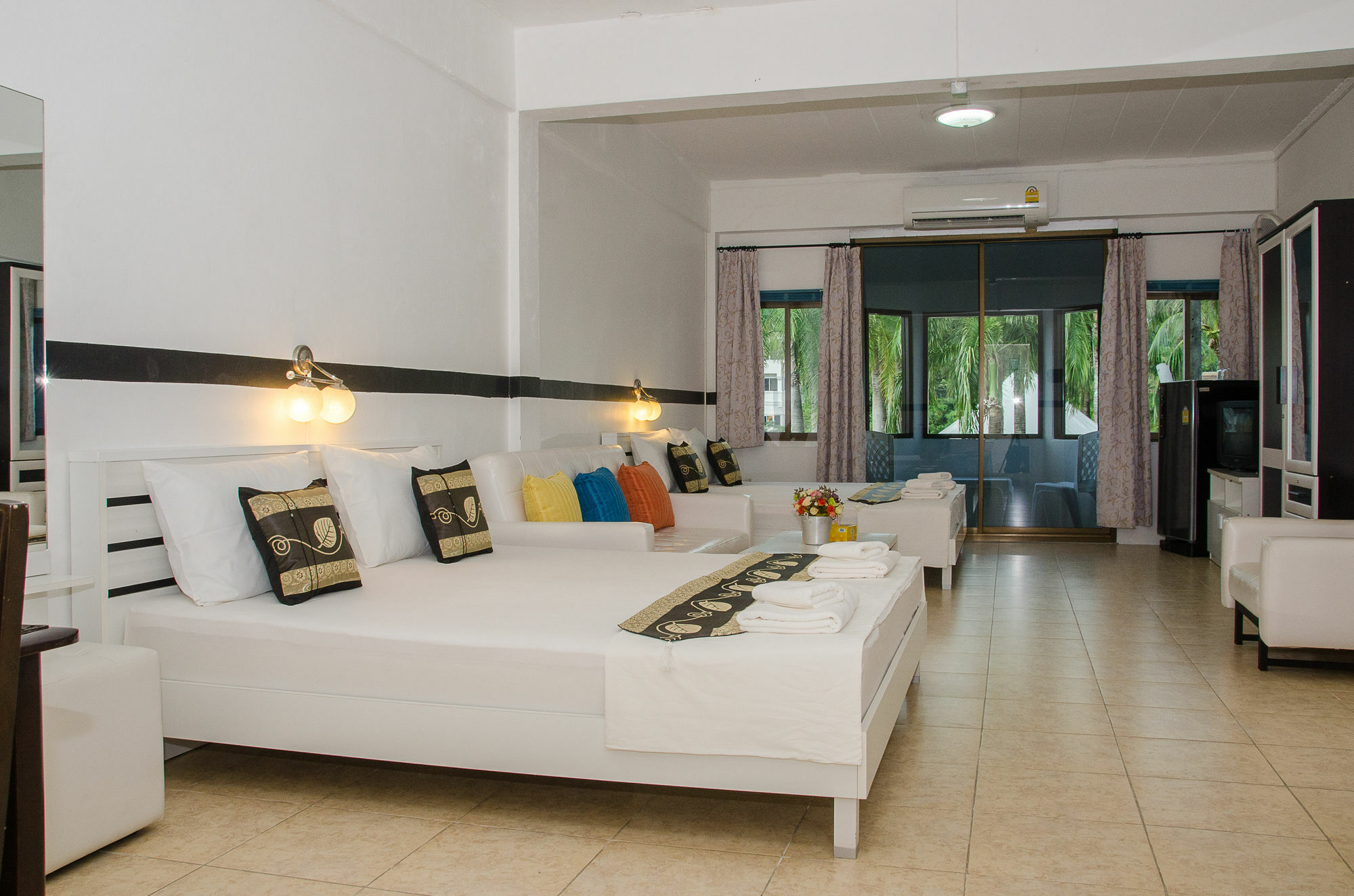 Allstar Guesthouse Karon Dış mekan fotoğraf