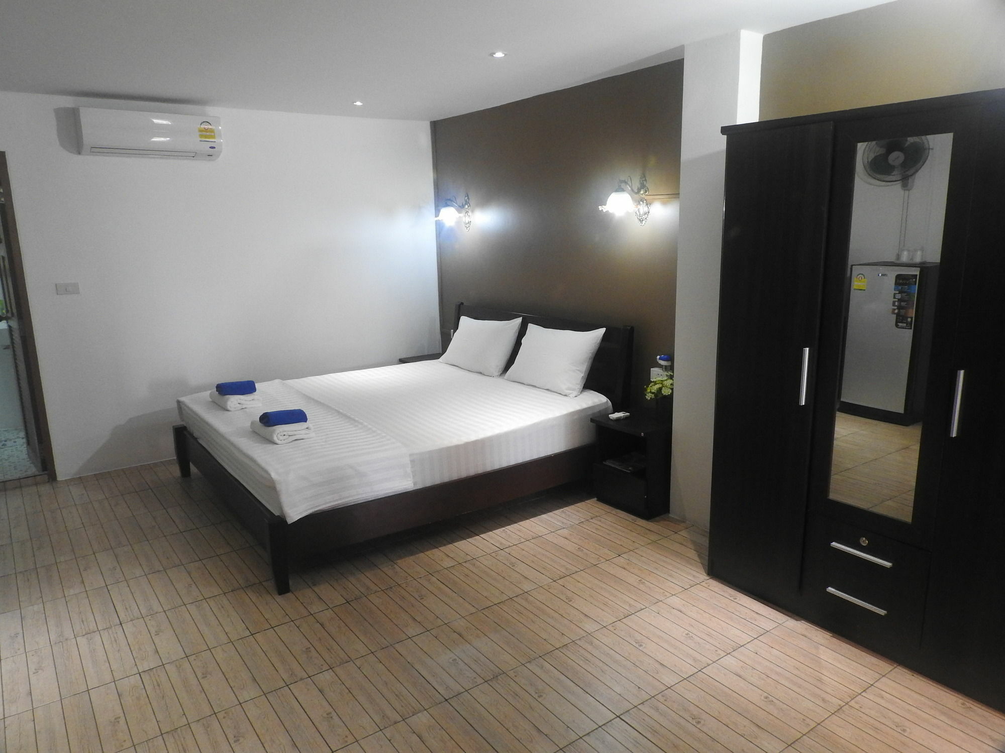 Allstar Guesthouse Karon Dış mekan fotoğraf