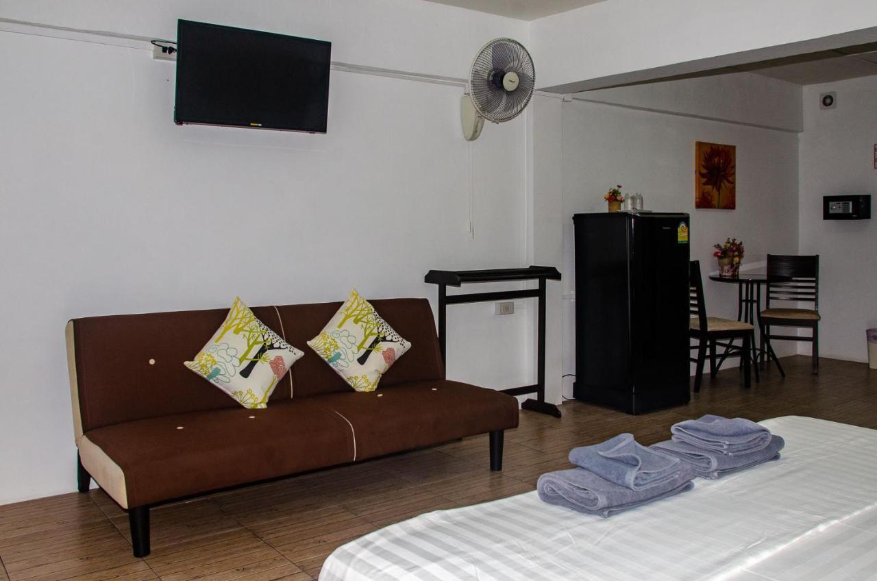 Allstar Guesthouse Karon Dış mekan fotoğraf