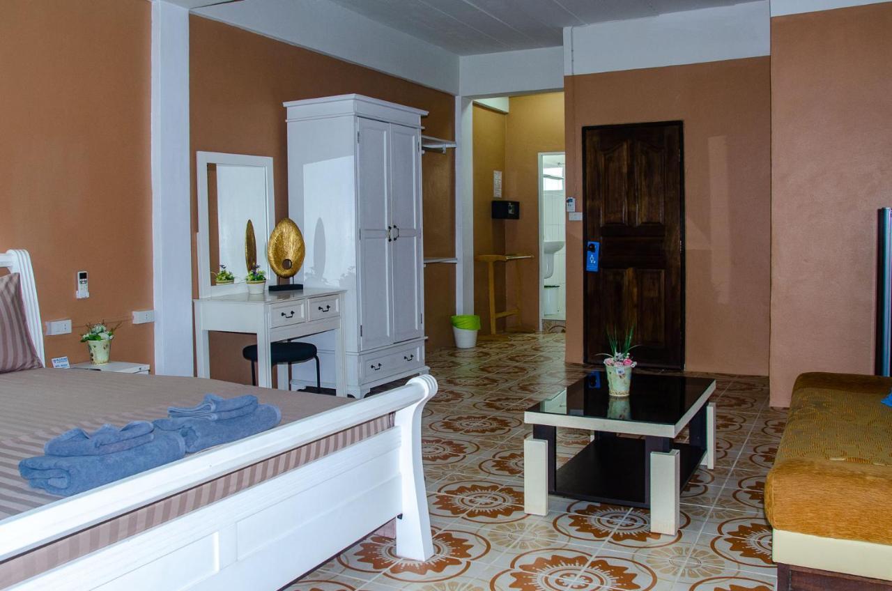 Allstar Guesthouse Karon Dış mekan fotoğraf